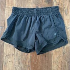 Athleta Mesh Run Racer Short 4” size Small